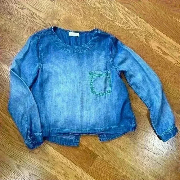 Bella Dahl Chambray/Denim Long Sleeve Crew Neck Blouse Size Medium EUC - Picture 1 of 5